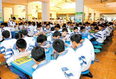 佛山里水食堂承包餐飲服務與工廠食堂送餐服務 專業(yè)餐飲解決方案